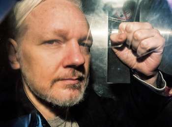 'We won't stop untill Assange is free'